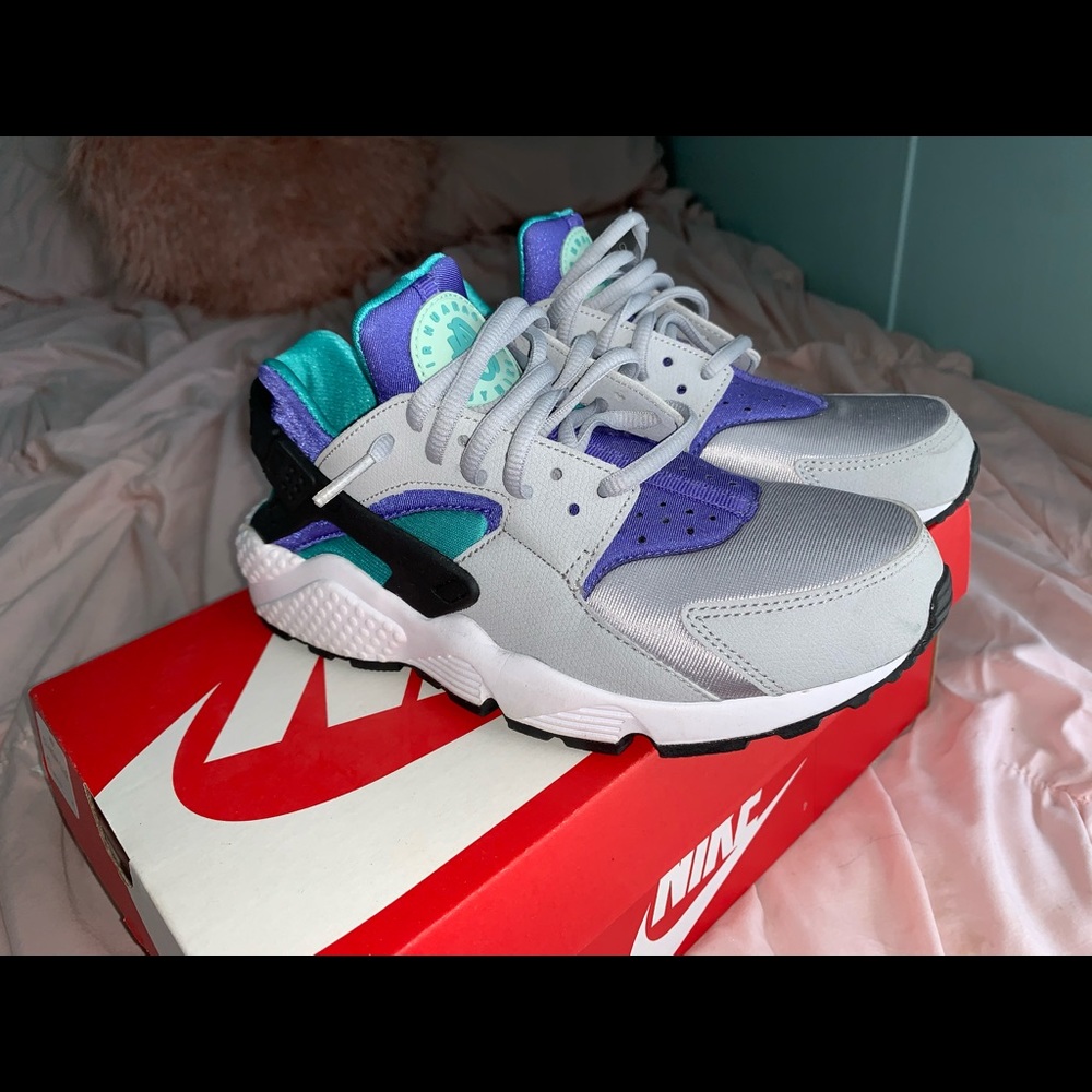 Nike Huarache Womens Size 6